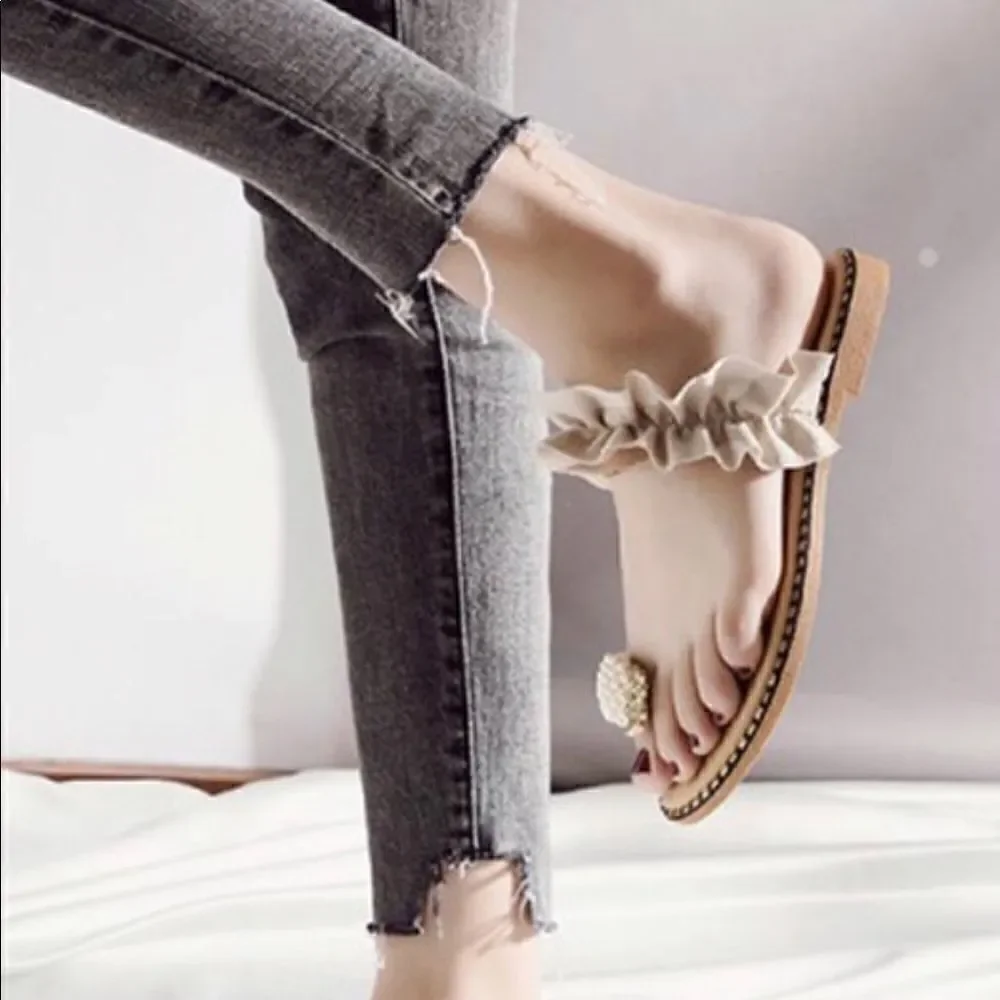 New Never worn pineapple sandals tan in color size 8 runs more like a seven